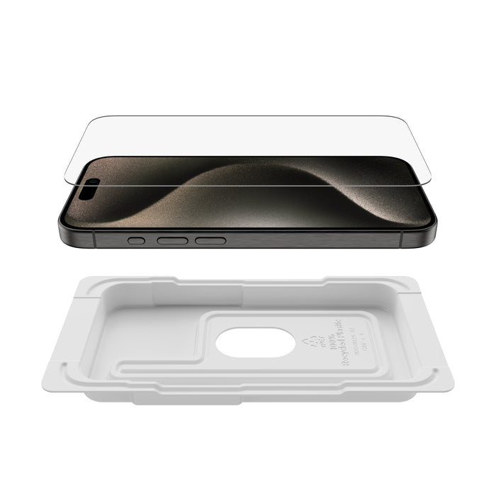 Proteggi schermo UltraGlass 2 antimicrobico per iPhone 16 Pro con supporto per l’installazione incluso