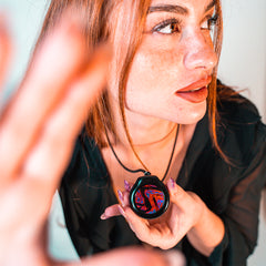 Coverride Smart Pendant - Nero con collana argentata