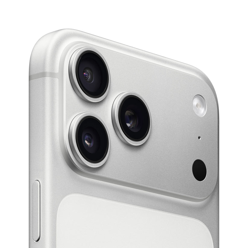iPhone_17_Pro_Max_Silver_PDP_Image_Position_3__ITIT