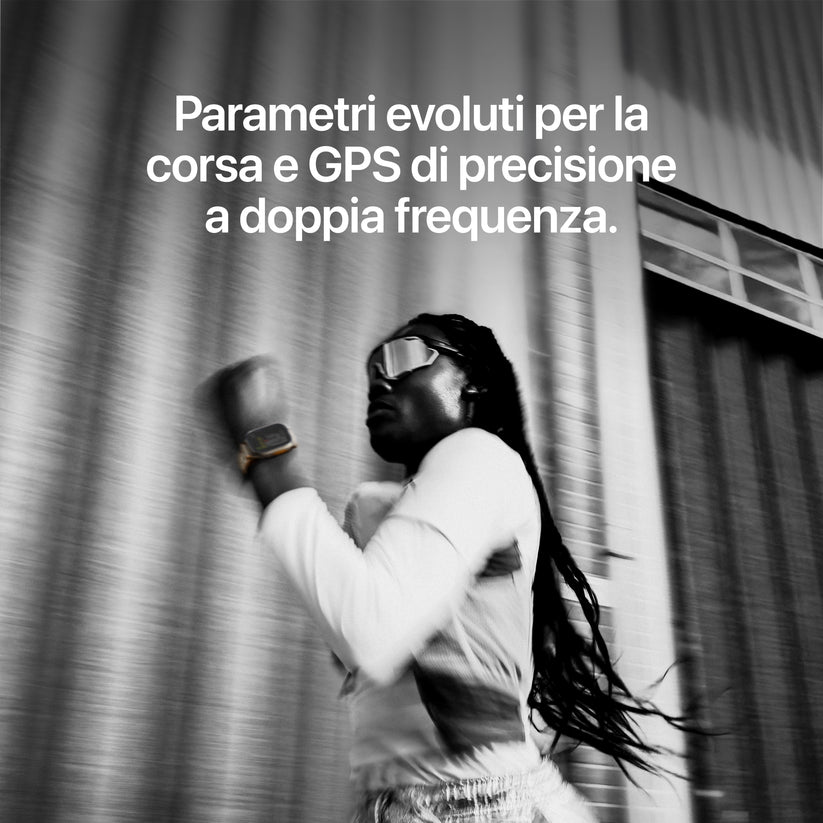 Apple_Watch_Ultra_4_49mm_GPS_plus_Cellular_Natural_Titanium_Trail_Loop_Sand_PDP_Image_Position_7__it-IT