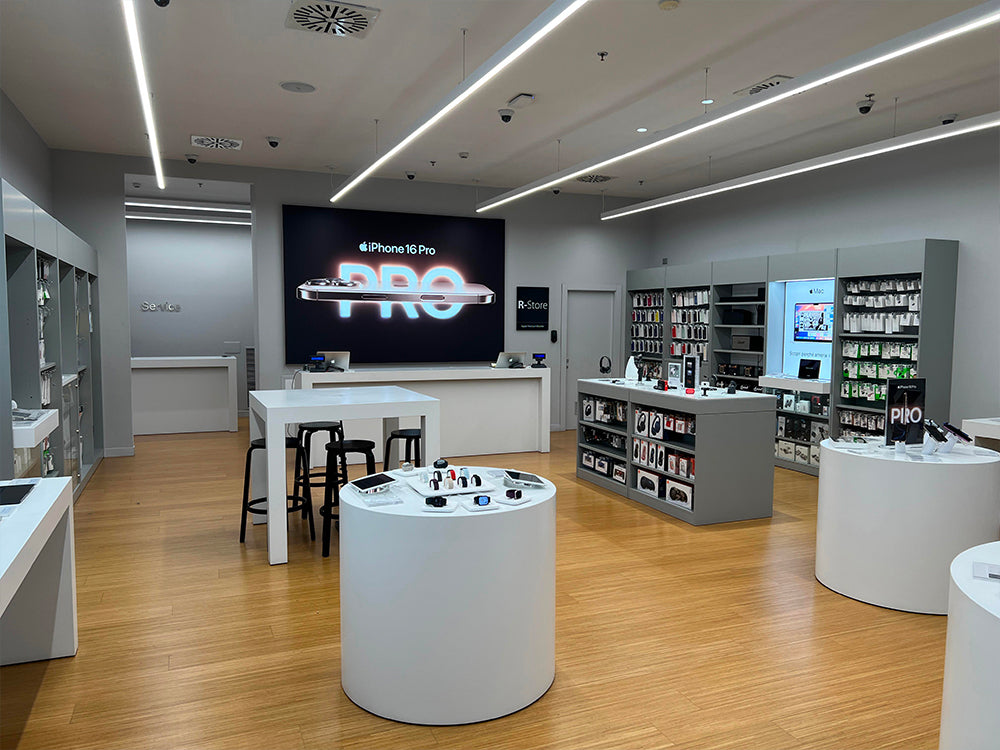 R-Store Pompei - C.C. La Cartiera Foto 2